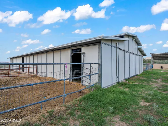 $1,795,000 | 4489 North Ocotillo Road, Benson, AZ 85602