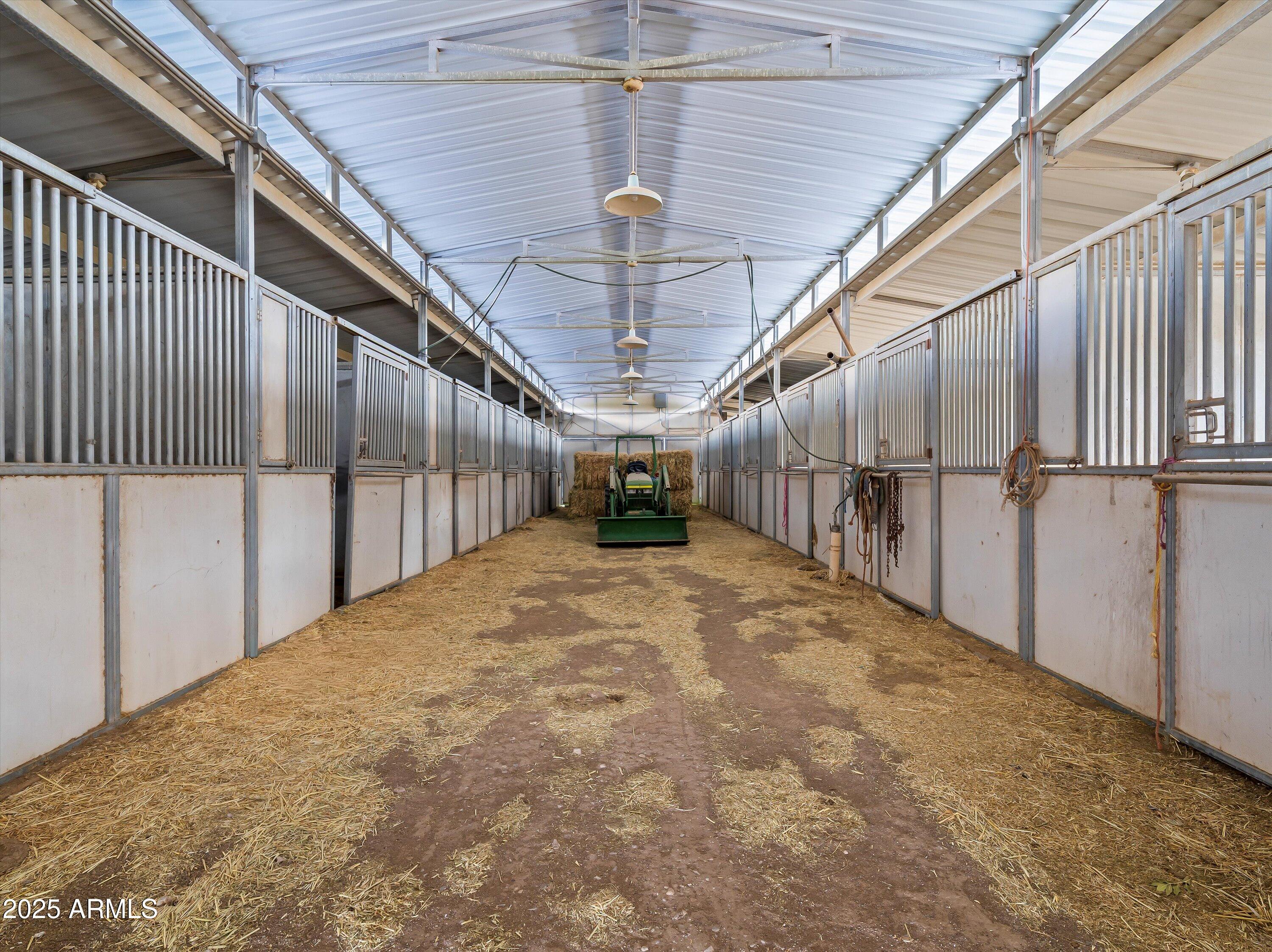 4489 North Ocotillo Road Benson, AZ 85602 - Photo 41 of 60 Stables