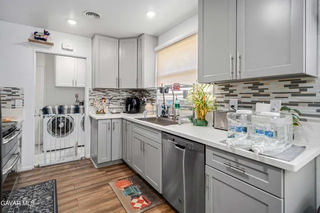 $425,000 | 43848 Fern Avenue, Lancaster, CA 93534