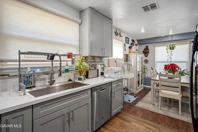 $425,000 | 43848 Fern Avenue, Lancaster, CA 93534