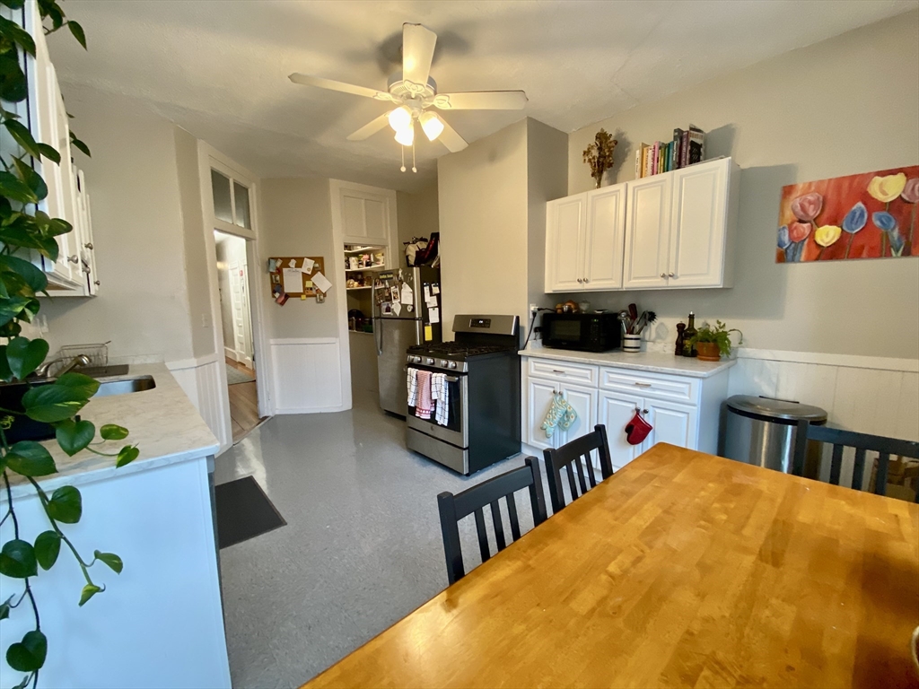 27 Hurd Road, Unit 6 Brookline, MA 02445 - Photo 15 of 22