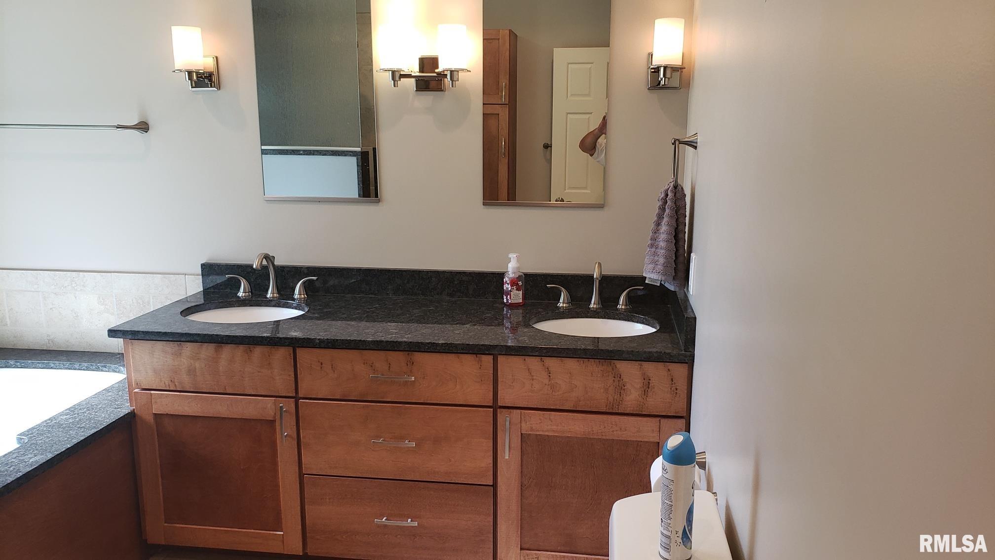 3330 8th Street Moline, IL 61265 - Photo 11 of 22 Gallery Image 11