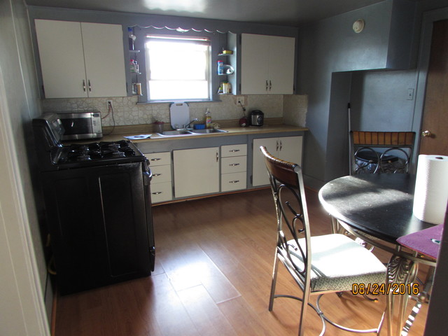 809 Black Road Joliet, IL 60435 - Photo 3 of 8