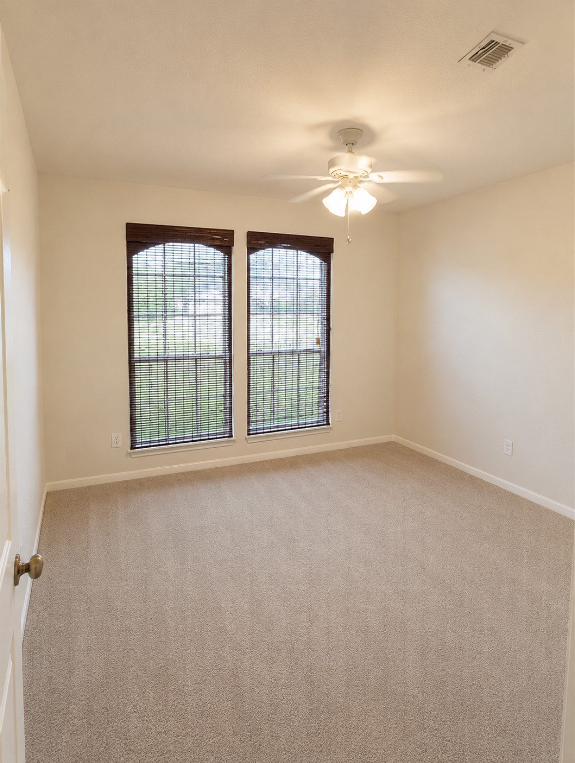 15154 Kingsbridge Way Houston, TX 77083 - Photo 6 of 12 Room 2
