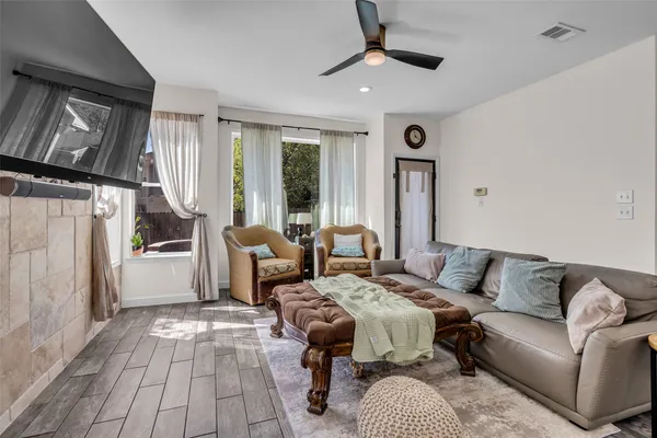 $4,200 | 55 South Bethany Bend Circle, The Woodlands, TX 77382