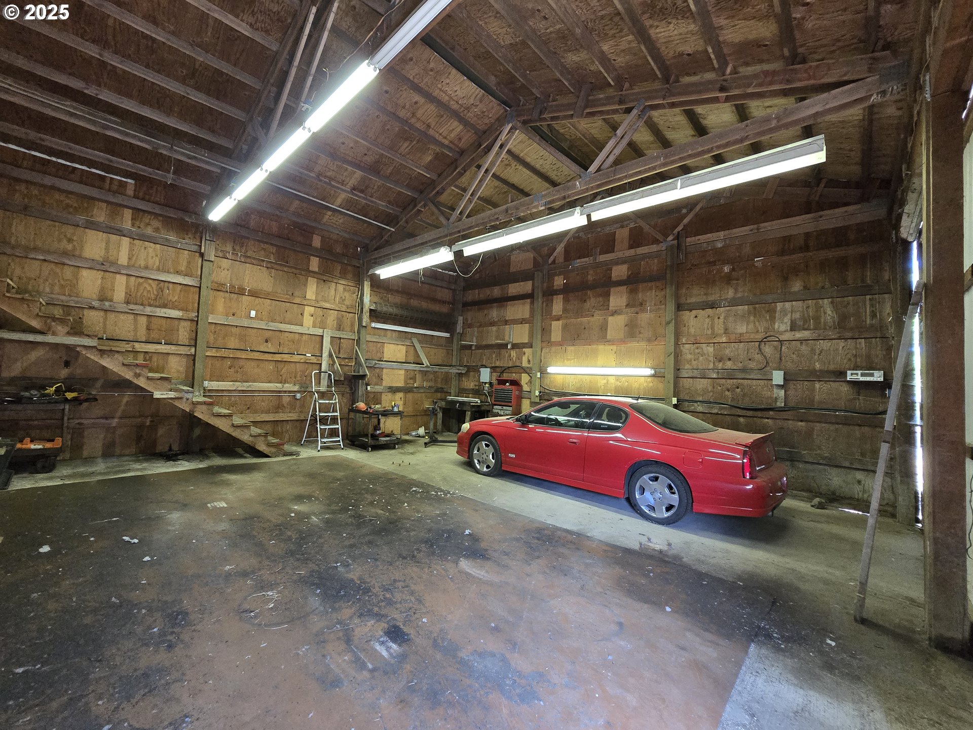 38115 Scravel Hill Road Northeast Albany, OR 97322 - Photo 40 of 46 a view of a car in garage