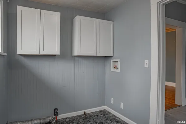 $169,000 | 525 North Vine Street, Mount Pulaski, IL 62548