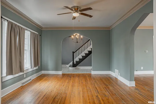 $169,000 | 525 North Vine Street, Mount Pulaski, IL 62548