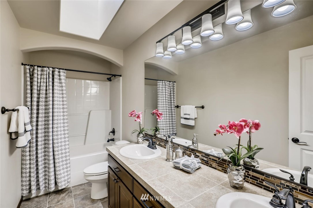 20812 37th Drive Southeast Bothell, WA 98021 - Photo 16 of 22