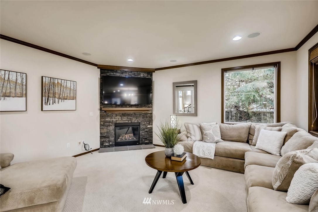 20812 37th Drive Southeast Bothell, WA 98021 - Photo 7 of 22