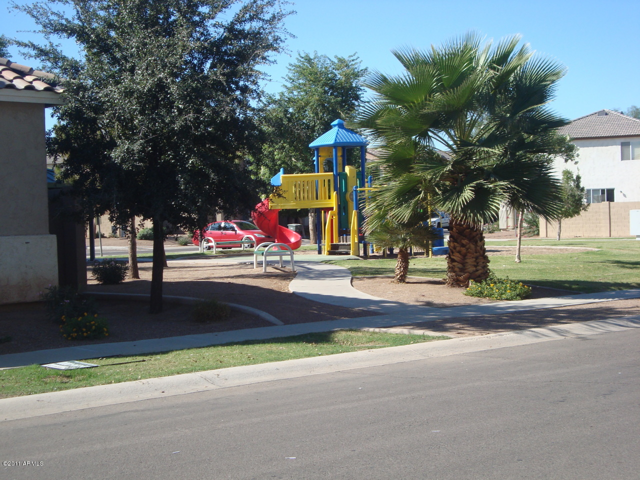 1511 East Bloch Road Phoenix, AZ 85040 - Photo 5 of 8 Park just 3 houses away