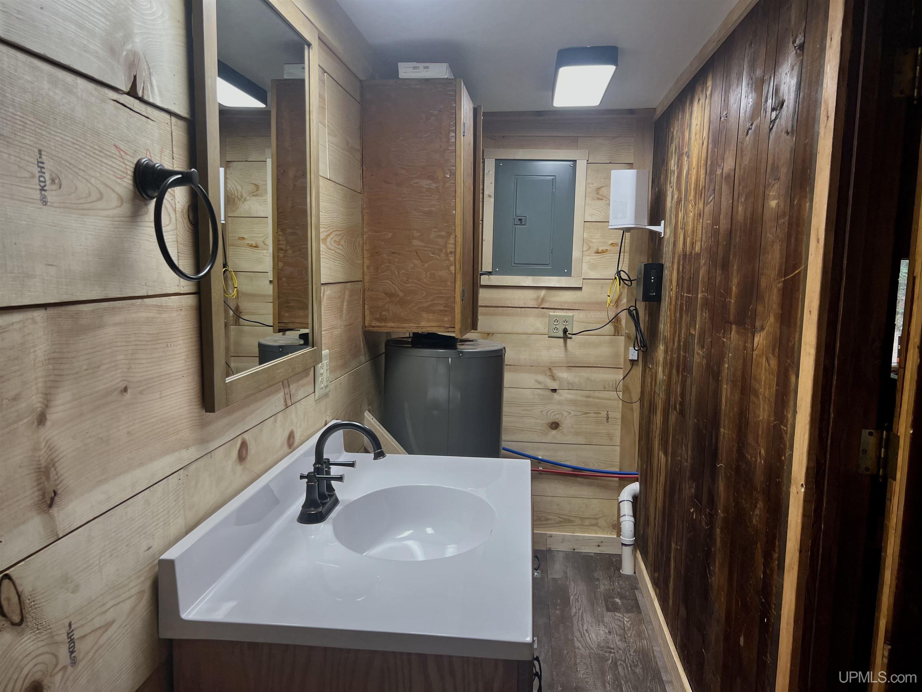 11181 42 Road Wetmore, MI 49895 - Photo 8 of 18