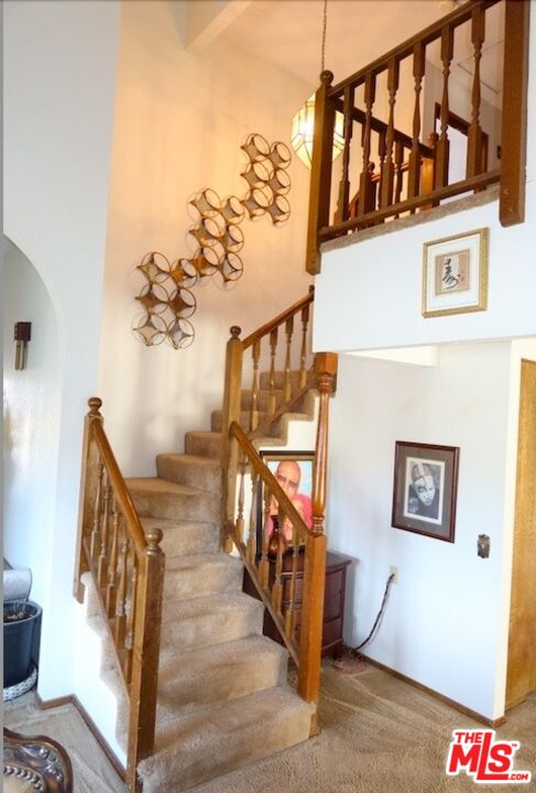 13330 Tamarisk Road Victorville, CA 92395 - Photo 15 of 33 a view of entryway