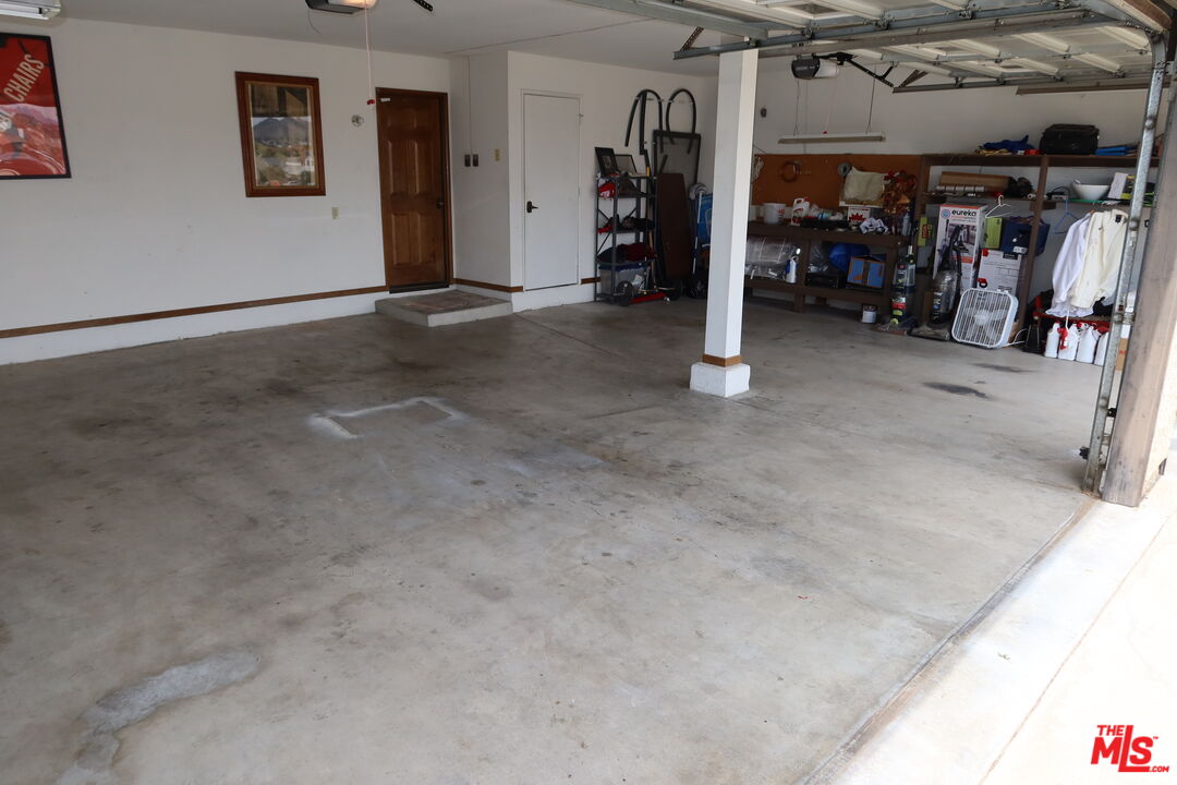 13330 Tamarisk Road Victorville, CA 92395 - Photo 4 of 33 a view of a room with gym equipment