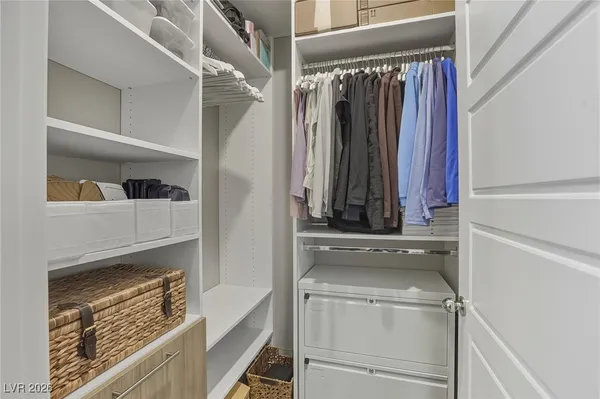 $941,000 | 10095 Gila River Street, Las Vegas, NV 89178