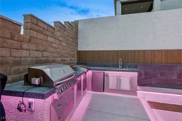 $941,000 | 10095 Gila River Street, Las Vegas, NV 89178