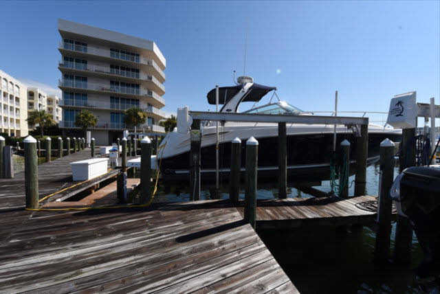 27800 Canal Road, Unit 215 Orange Beach, AL 36561 - Photo 28 of 30 Slip #4 w/Lift