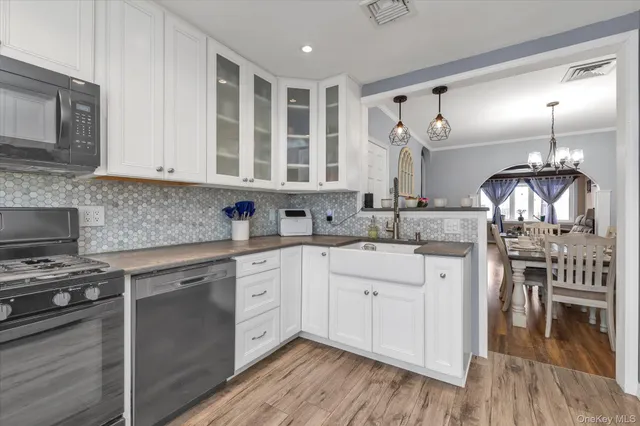 $799,000 | 247-15 89th Avenue | Bellerose