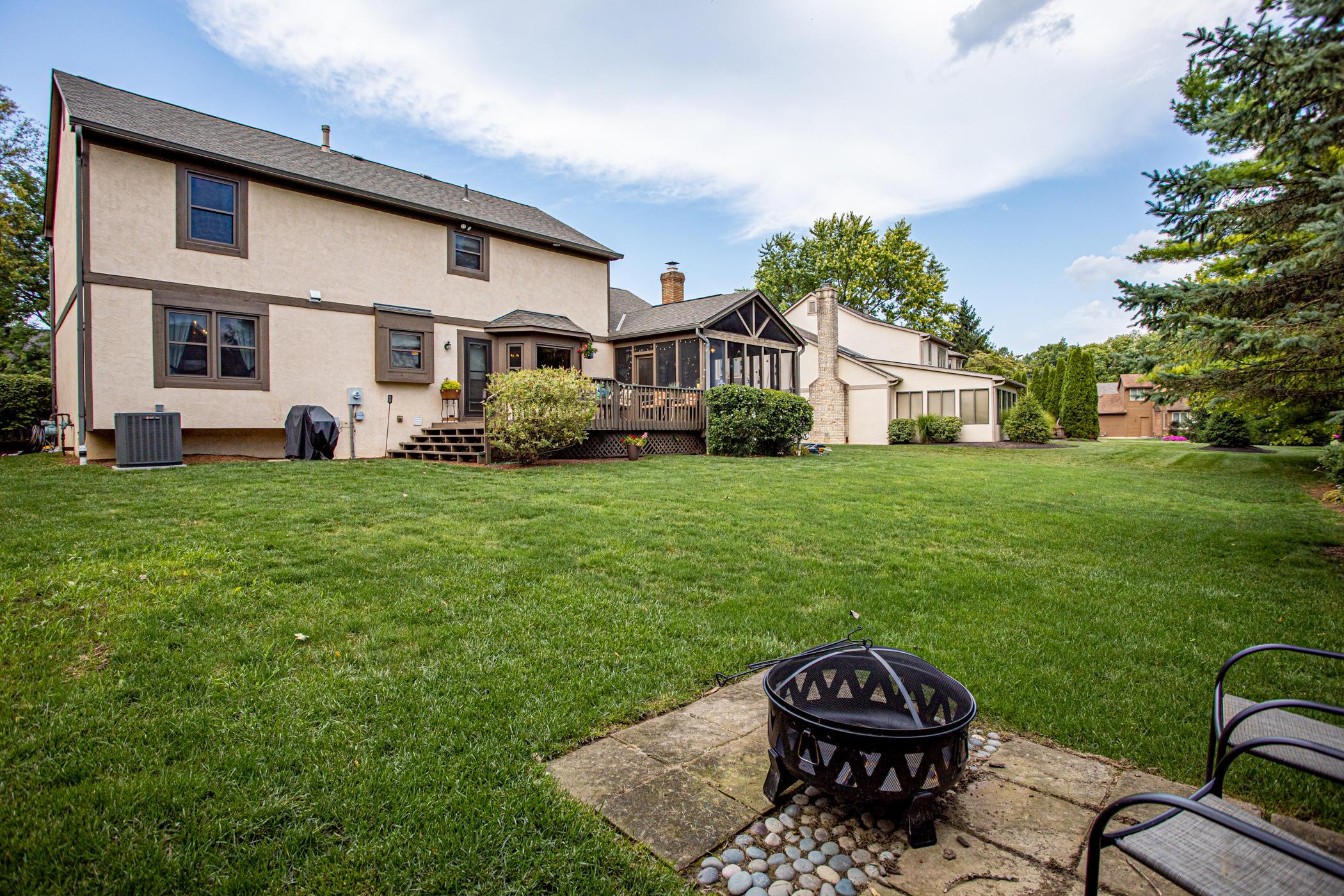 6815 Ravine Circle Columbus, OH 43085 - Photo 12 of 70