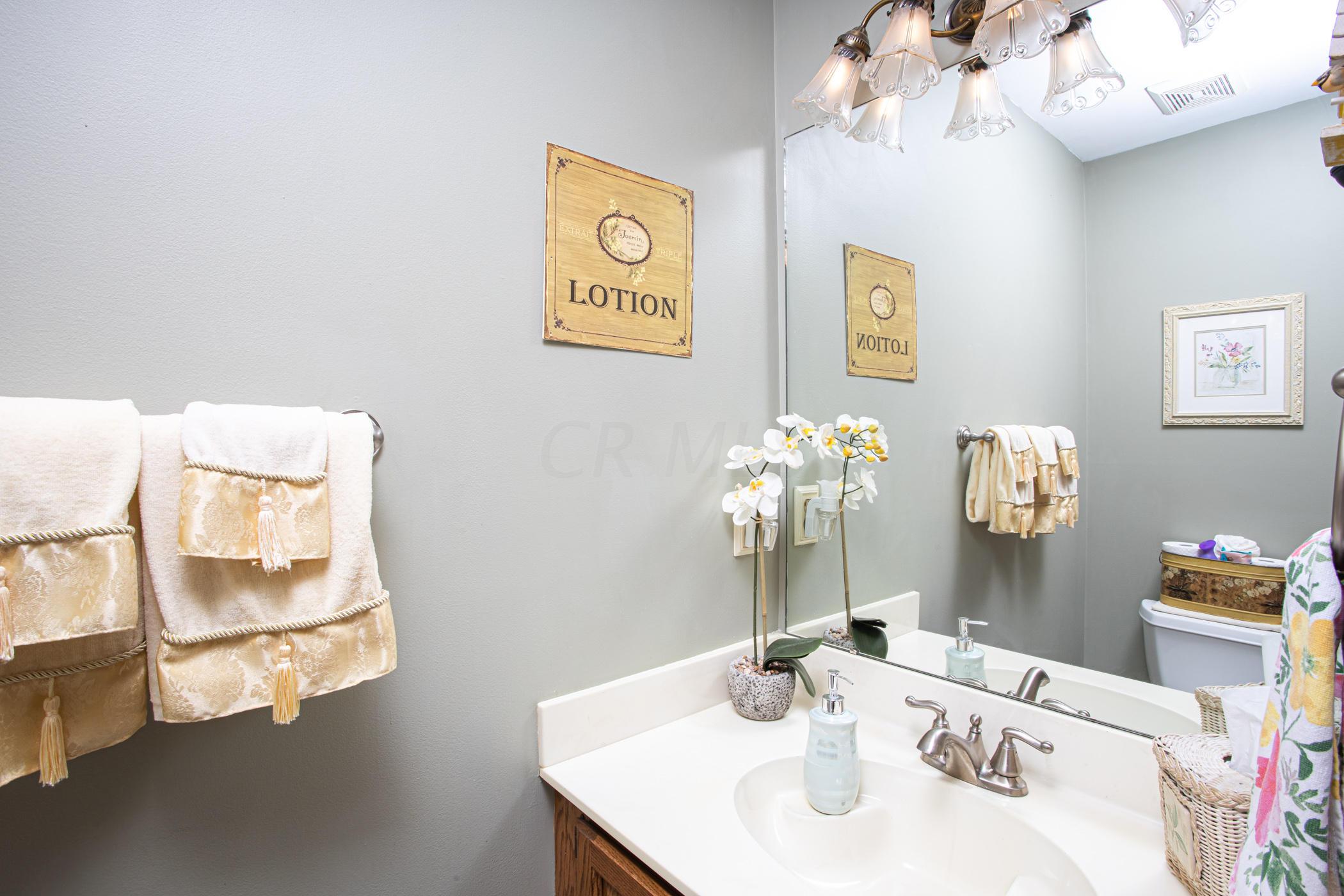 6815 Ravine Circle Columbus, OH 43085 - Photo 49 of 70