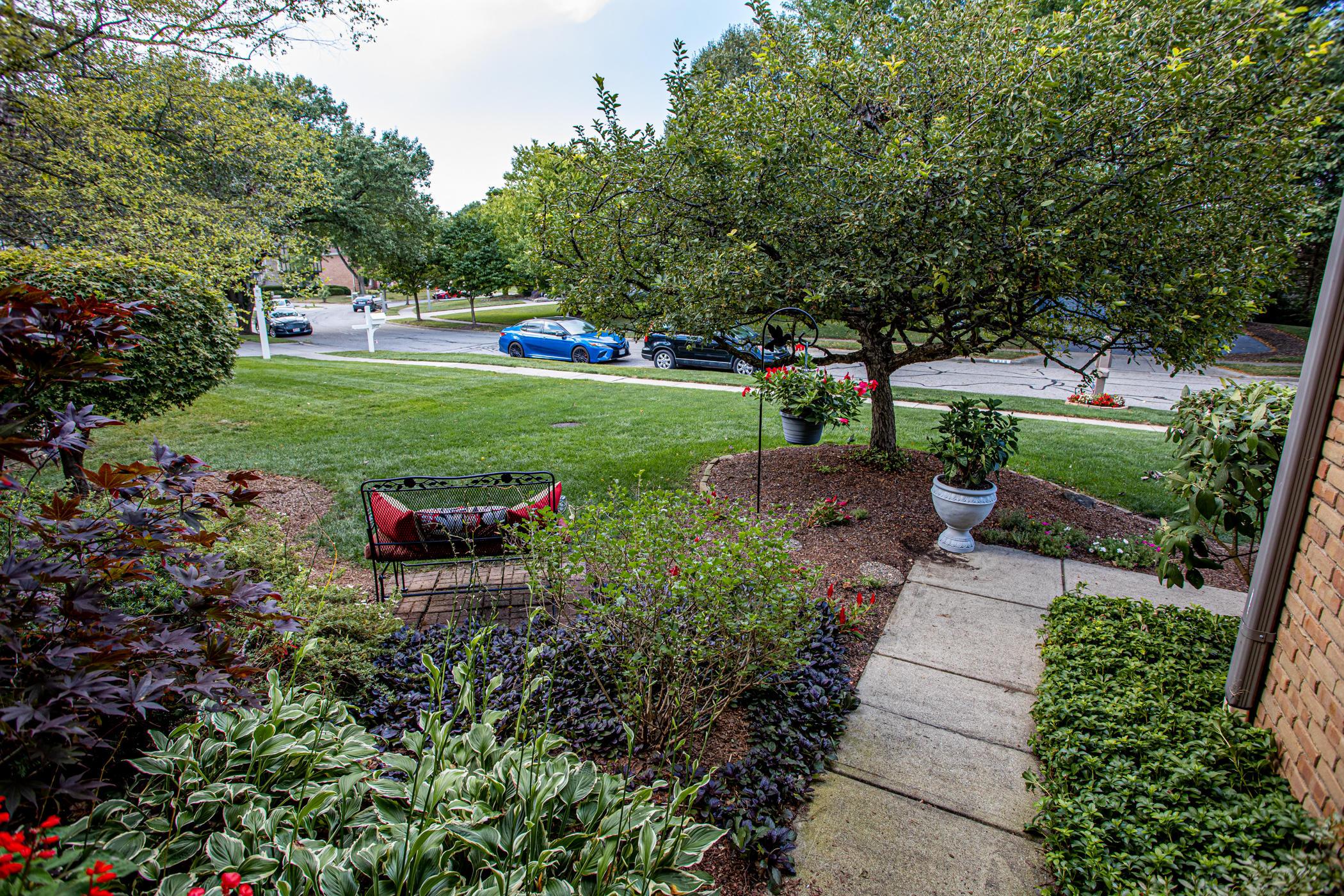 6815 Ravine Circle Columbus, OH 43085 - Photo 8 of 70