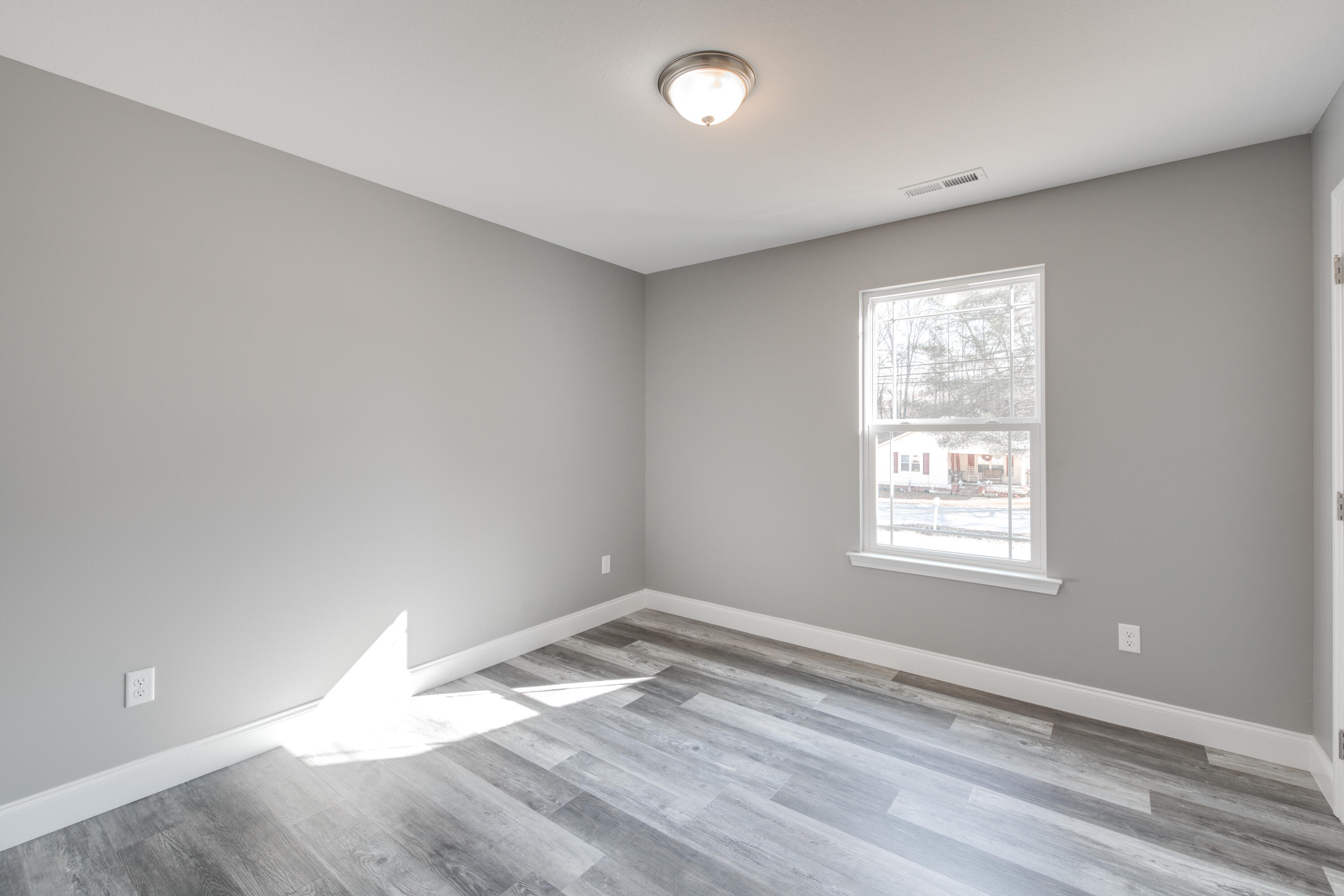 1901 Green Pond Road Soddy Daisy, TN 37379 - Photo 19 of 27 D85_1519
