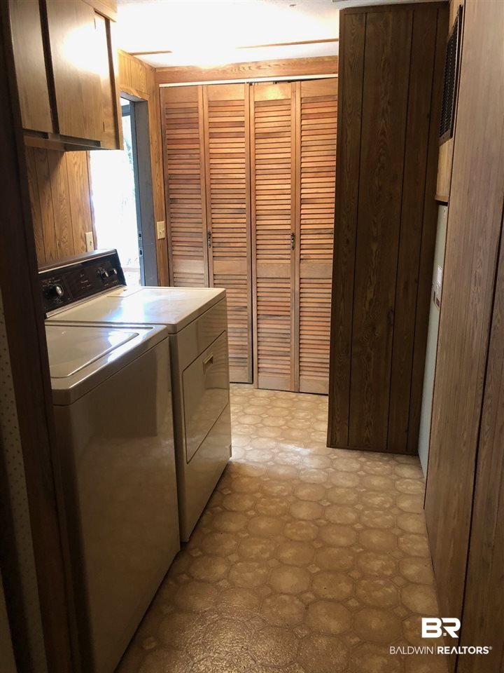 1648 Del Rey Drive Lillian, AL 36549 - Photo 16 of 26 Utility Room