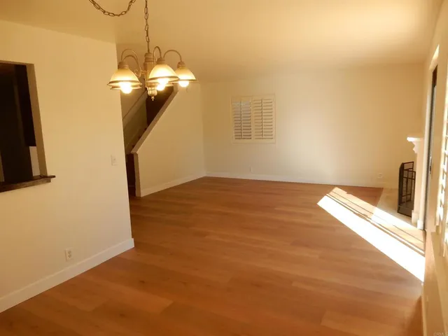 a view of empty room with window