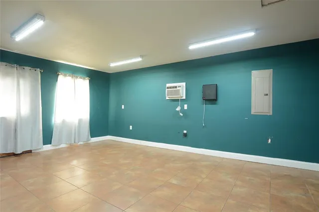 a view of a livingroom with a big room