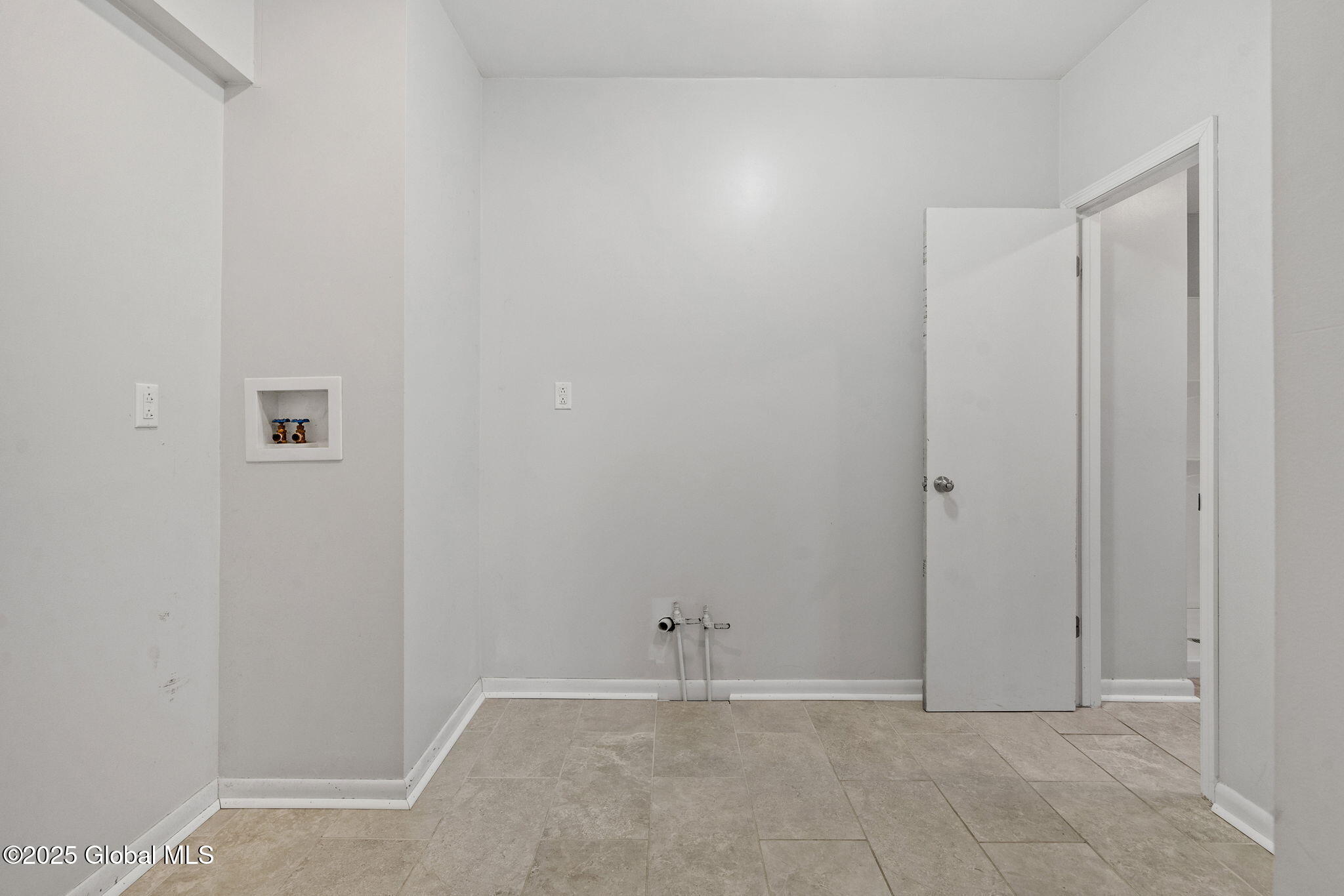 407 Charlton Road Ballston, NY 12027 - Photo 12 of 70 13-web-or-mls-407-charlton-rd