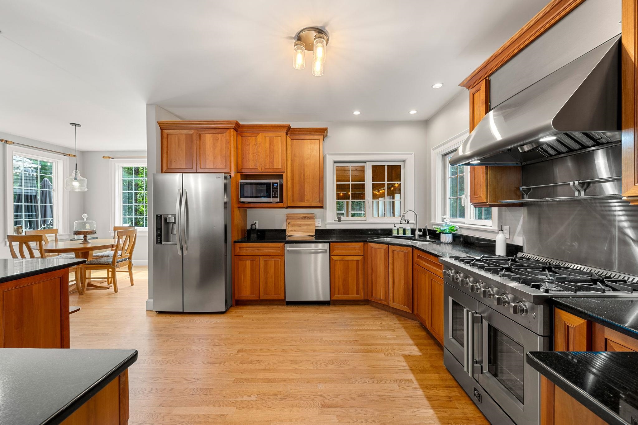 19 Patriots Road Stratham, NH 03885 - Photo 9 of 43 Gallery Image 9