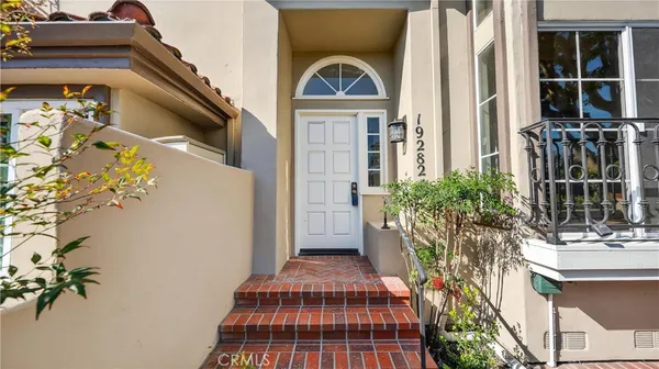 $1,450,000 | 19282 Torreypines Circle, Huntington Beach, CA 92648