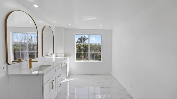 $1,450,000 | 19282 Torreypines Circle, Huntington Beach, CA 92648