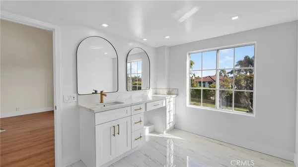 $1,450,000 | 19282 Torreypines Circle, Huntington Beach, CA 92648