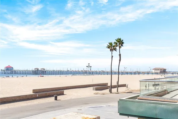 $1,450,000 | 19282 Torreypines Circle, Huntington Beach, CA 92648