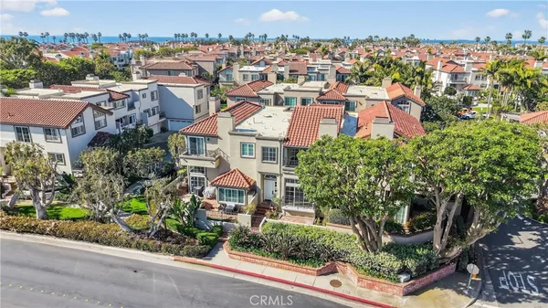 $1,450,000 | 19282 Torreypines Circle, Huntington Beach, CA 92648