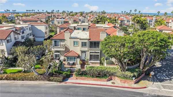 $1,450,000 | 19282 Torreypines Circle, Huntington Beach, CA 92648