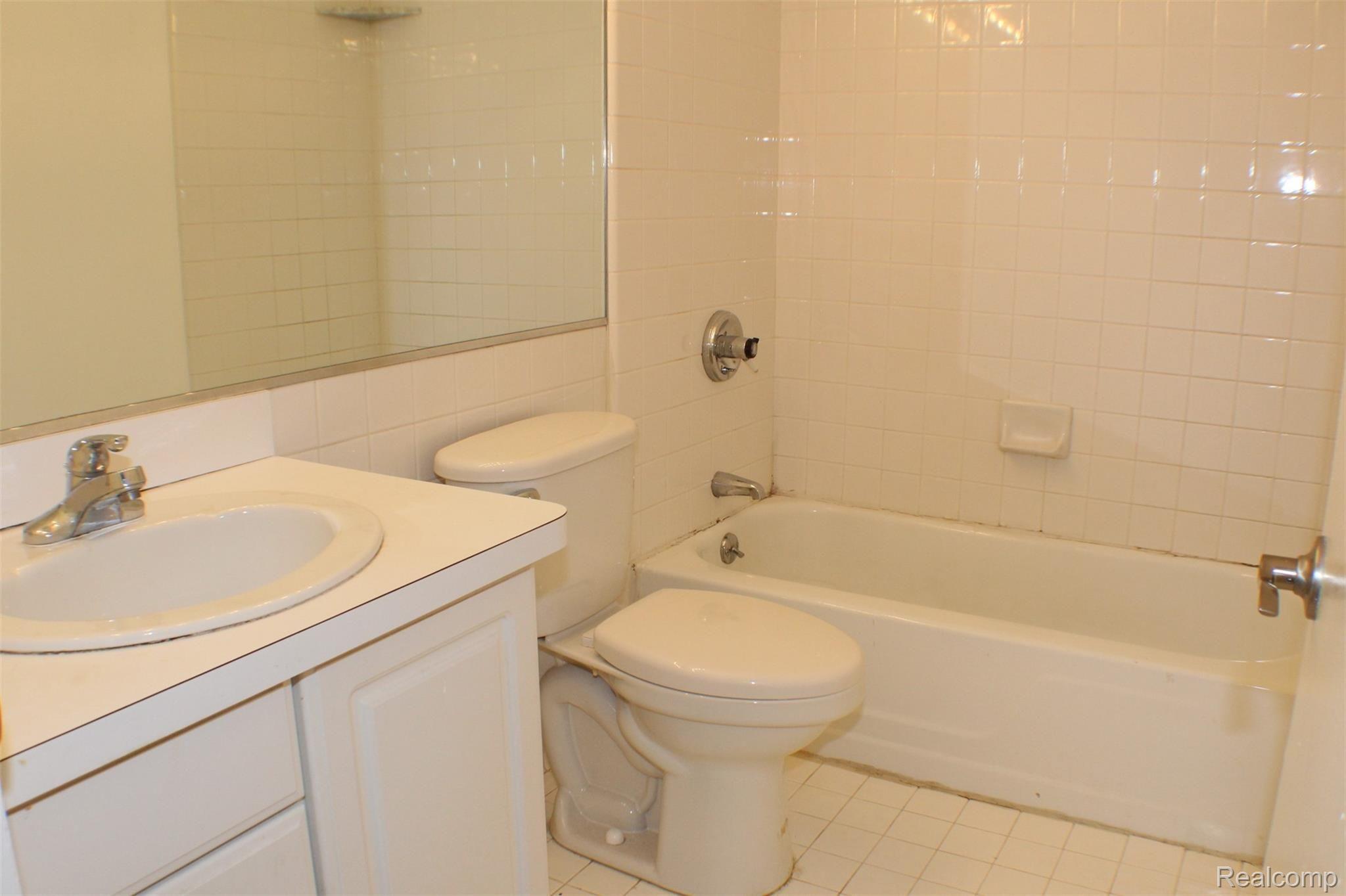 1765 Southfield Road Birmingham, MI 48009 - Photo 10 of 15 Full Bath second floor