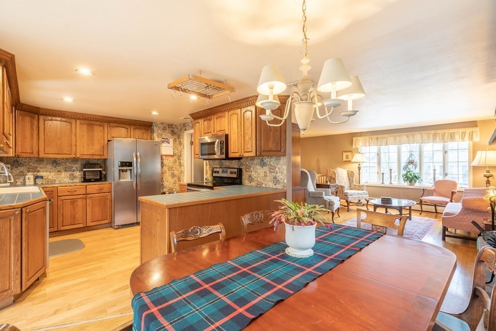13 Smithville Road Spencer, MA 01562 - Photo 9 of 40 Gallery Image 9