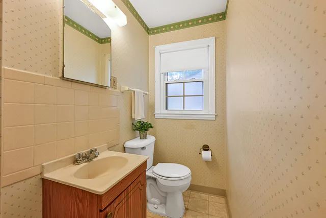 $319,900 | 10560 West Grantosa Drive, Wauwatosa, WI 53222