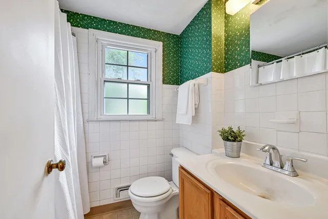 $319,900 | 10560 West Grantosa Drive, Wauwatosa, WI 53222