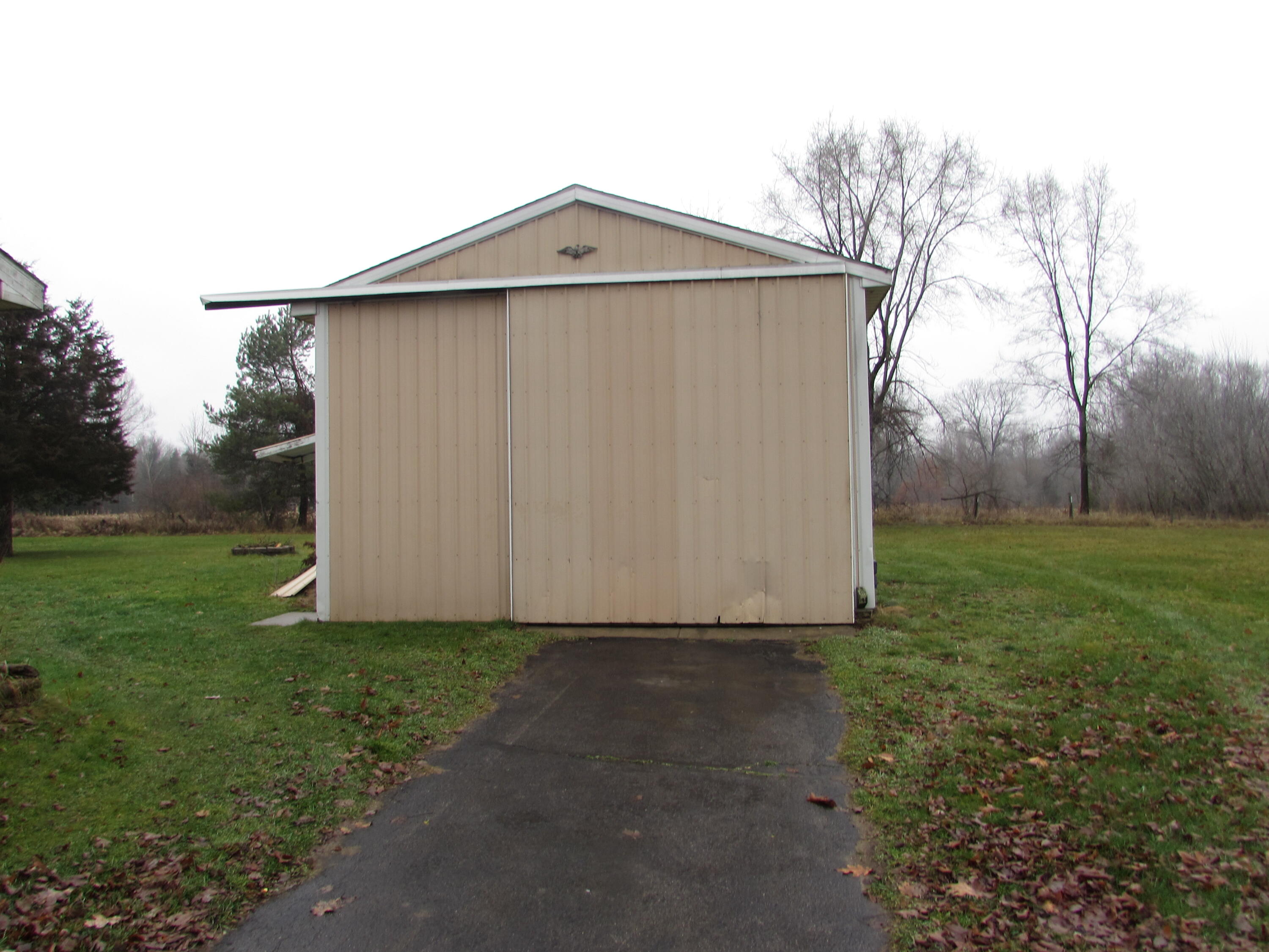 8605 R-Drive South Burlington, MI 49029 - Photo 14 of 14 IMG_3589