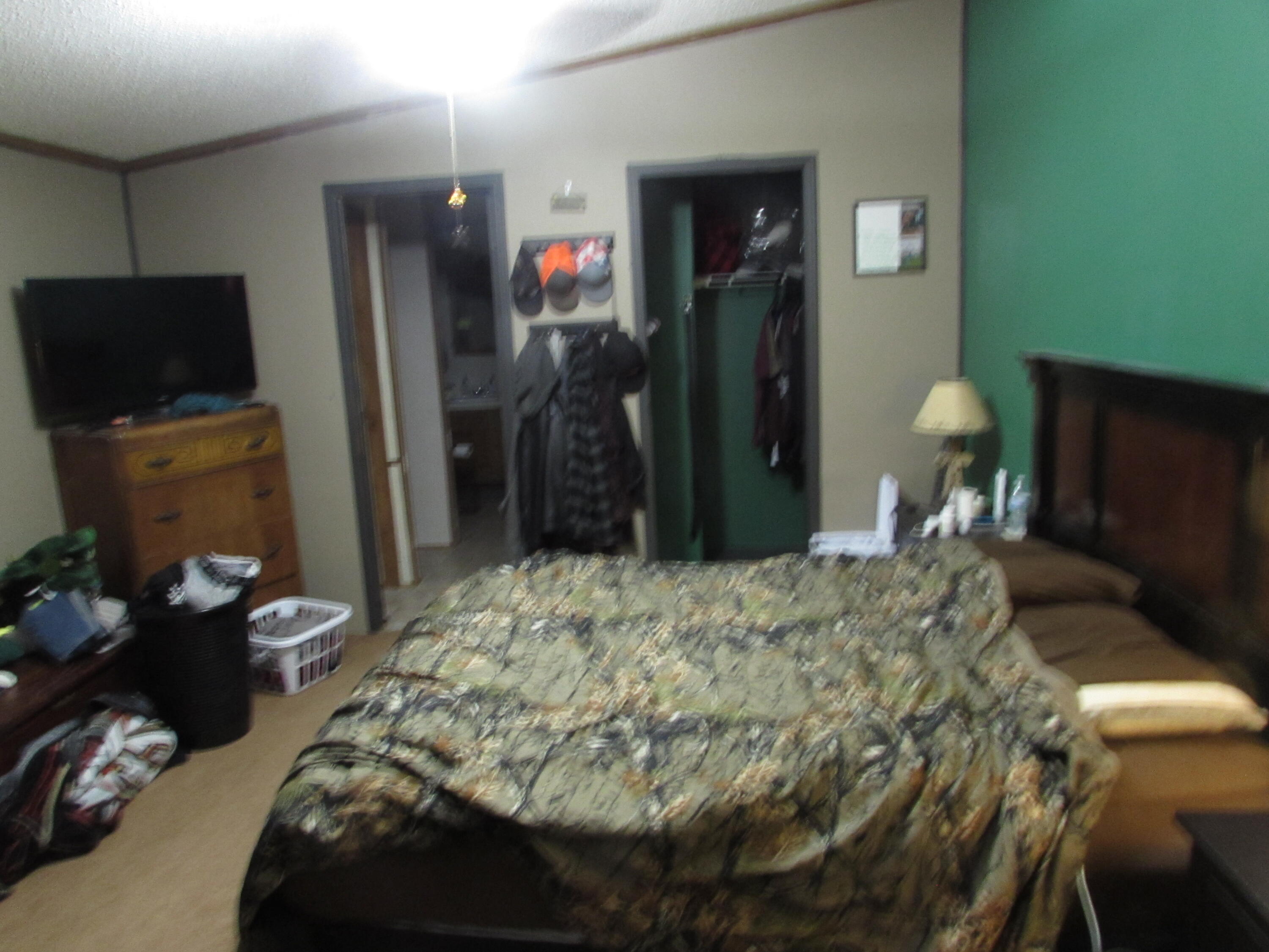 8605 R-Drive South Burlington, MI 49029 - Photo 6 of 14 IMG_3597