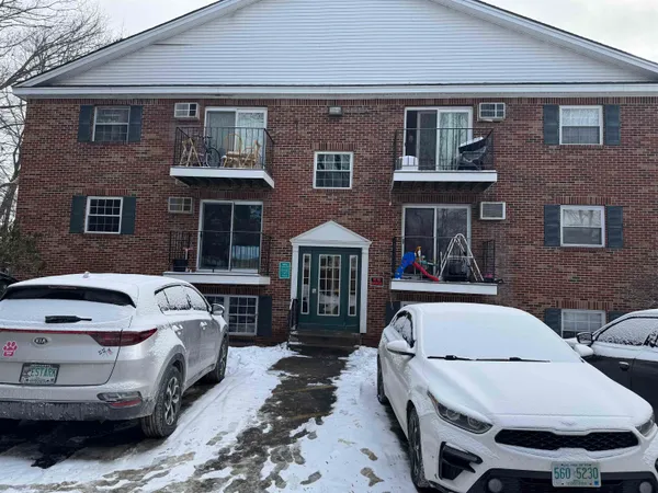 $152,400 | 185 Loudon Road, Unit 8, Concord, NH 03301