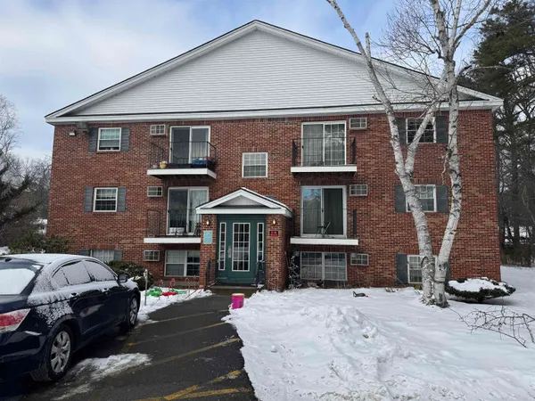 $152,400 | 185 Loudon Road, Unit 8, Concord, NH 03301