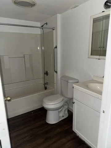 $164,900 | 185 Loudon Road, Unit 8, Concord, NH 03301