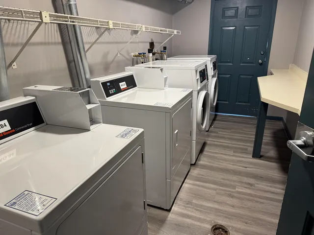 $164,900 | 185 Loudon Road, Unit 8, Concord, NH 03301