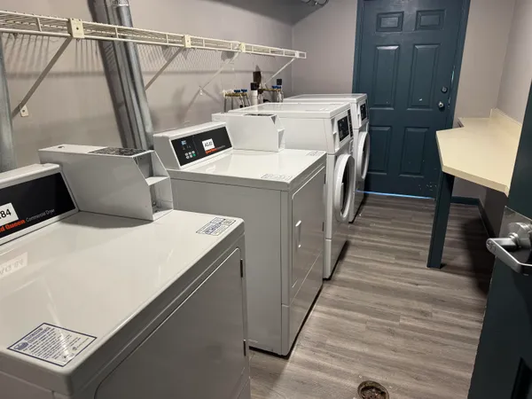 $152,400 | 185 Loudon Road, Unit 8, Concord, NH 03301