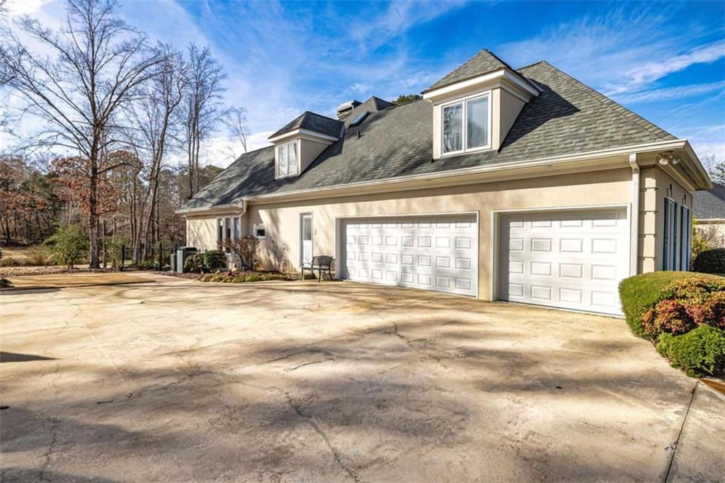35 Torrey Pines Court Newnan, GA 30265 - Photo 4 of 54