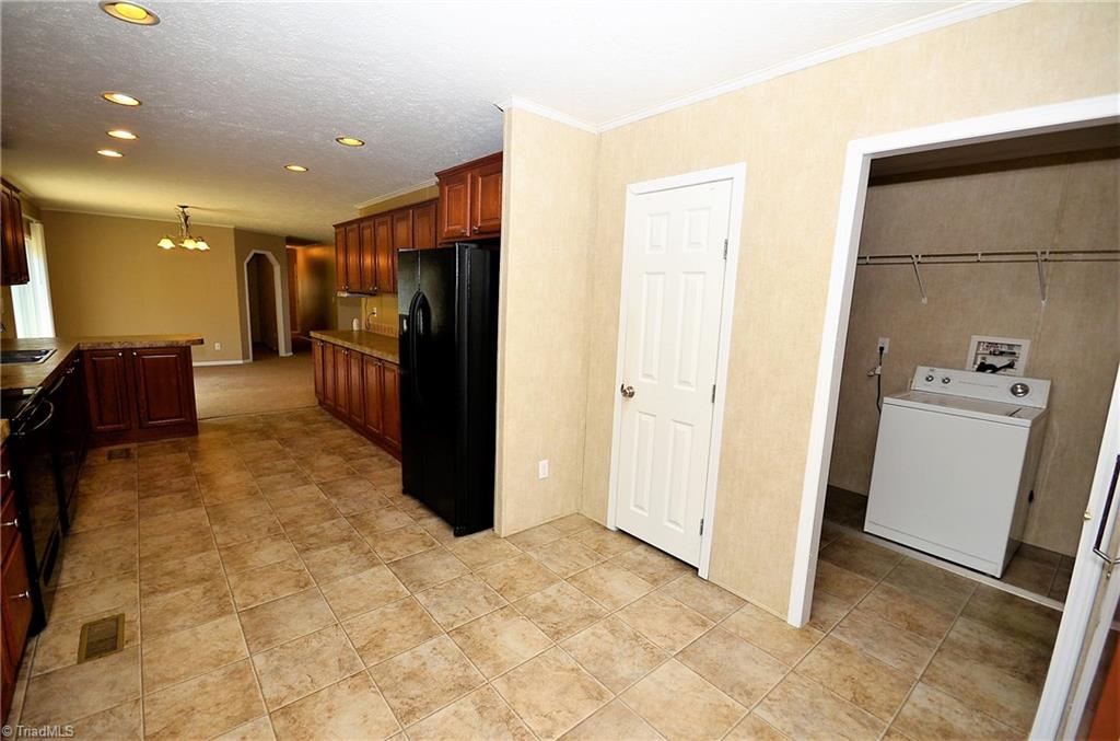 1877 Price Road Eden, NC 27288 - Photo 17 of 29 Gallery Image 17
